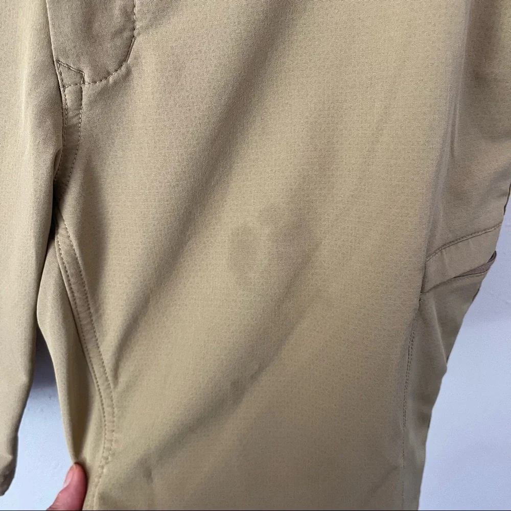 The North Face FLASHDRY Khaki Shorts Size 32
